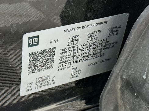 Used 2025 Chevrolet Trax LT image 12