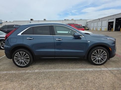 Used 2024 Cadillac XT4 Premium Luxury AWD/4WD image 6