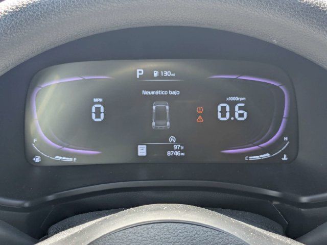 Used 2025 Kia Soul LX w/ LX Technology Package FWD image 29