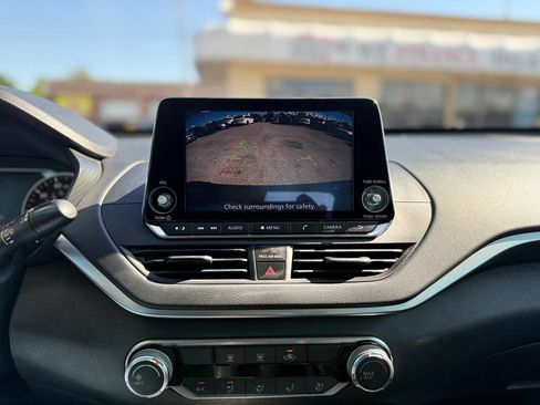 Used 2019 Nissan Altima 2.5 S FWD image 24