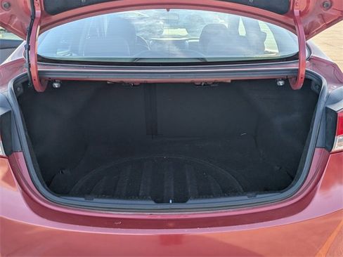 Used 2013 Hyundai Elantra GLS image 25