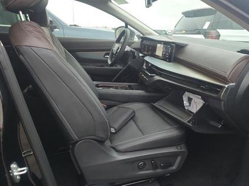 Used 2025 Nissan Murano Platinum w/ Cargo Package image 6