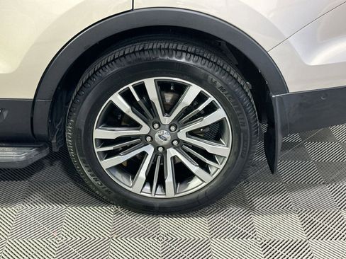 Used 2017 Ford Explorer Platinum image 12