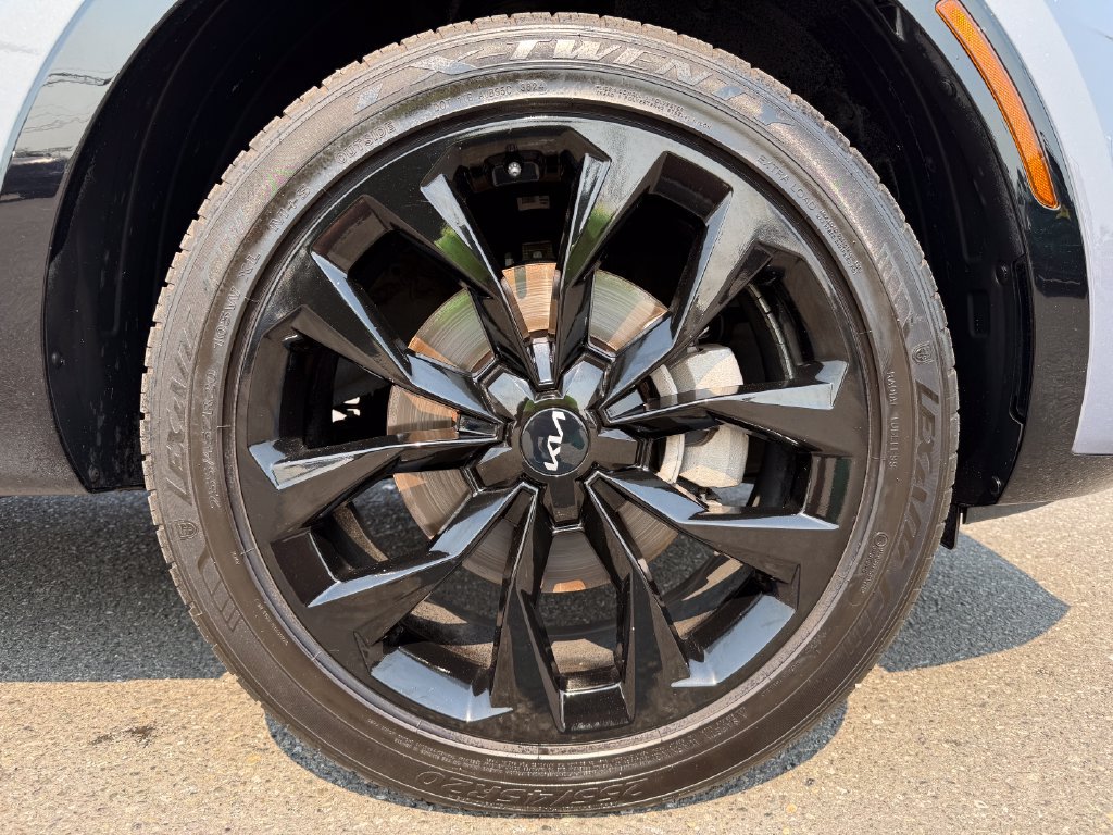 Certified 2023 Kia Sorento SX AWD/4WD image 9