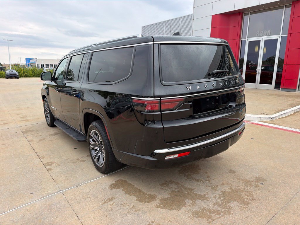Used 2024 Jeep Wagoneer L Series II w/ Flexible Seating Group AWD/4WD image 3