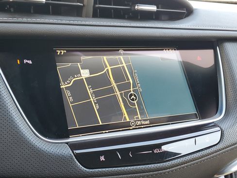 Used 2018 Cadillac XT5 Luxury w/ Driver Awareness Package image 29