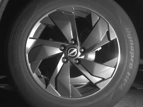 Used 2025 Nissan Rogue SV image 14