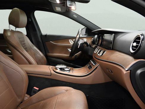Used 2018 Mercedes-Benz E 400 4MATIC Wagon w/ Premium 1 Package image 22