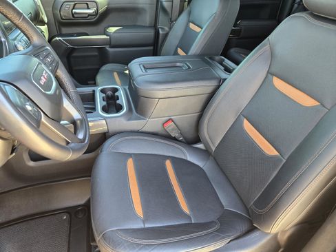 Used 2022 GMC Sierra 1500 AT4 w/ AT4 Premium Package image 7