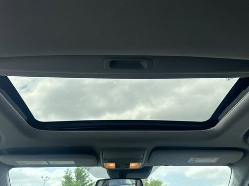 Used 2018 Honda CR-V EX-L image 9