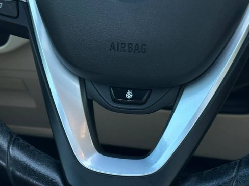 Used 2019 BMW X3 sDrive30i w/ Premium Package RWD image 32