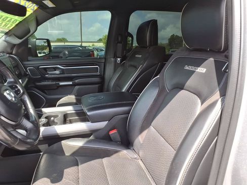 Used 2022 RAM 1500 Laramie AWD/4WD image 10