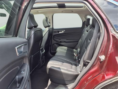 Used 2024 Ford Edge Titanium w/ Equipment Group 301A AWD/4WD image 10