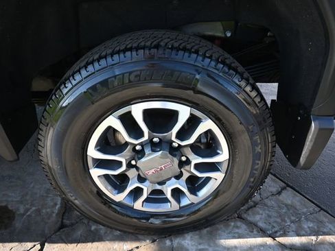Used 2022 GMC Sierra 3500 SLT w/ SLT Premium Package AWD/4WD image 13