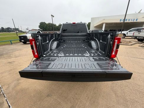 New 2026 Ford F350 4x4 Crew Cab DRW Super Duty image 10