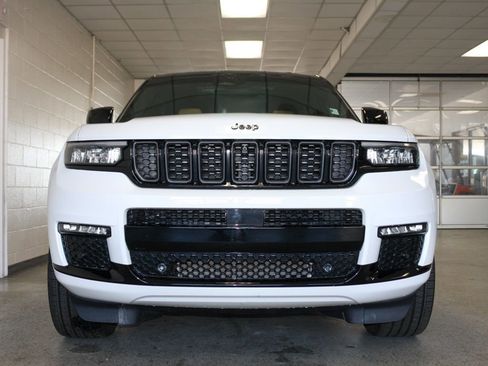 Used 2024 Jeep Grand Cherokee L Summit image 2