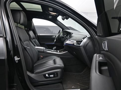Used 2020 BMW X5 M50i AWD/4WD image 28