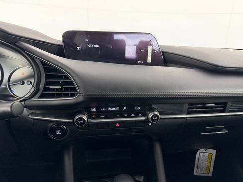 Used 2025 MAZDA MAZDA3 s FWD image 24