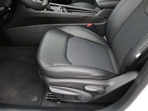 New 2026 Jeep Compass Latitude image 12