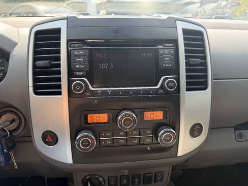 Used 2014 Nissan Frontier SV w/ SV Value Truck Package AWD/4WD image 20