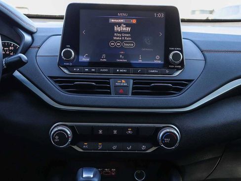 Used 2020 Nissan Altima 2.5 SR FWD image 13