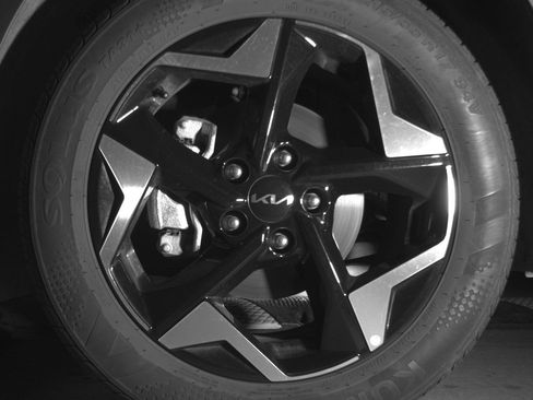 Used 2025 Kia Seltos S image 12