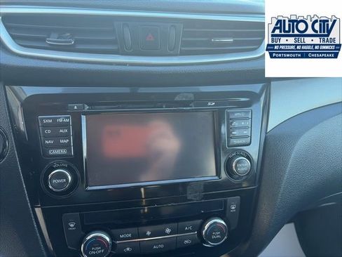 Used 2016 Nissan Rogue SV w/ SV Premium Package AWD/4WD image 18