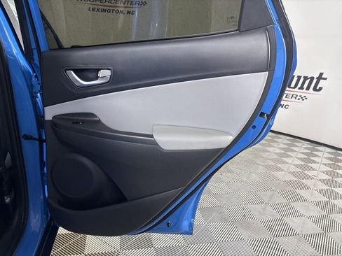 Used 2023 Hyundai Kona Limited image 24