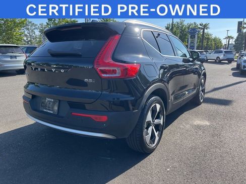 Certified 2025 Volvo XC40 B5 Plus AWD/4WD image 7