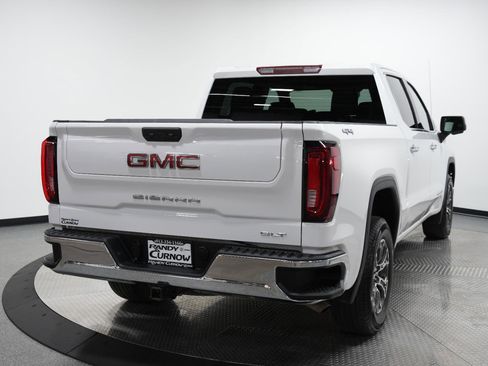 Used 2025 GMC Sierra 1500 SLT image 8