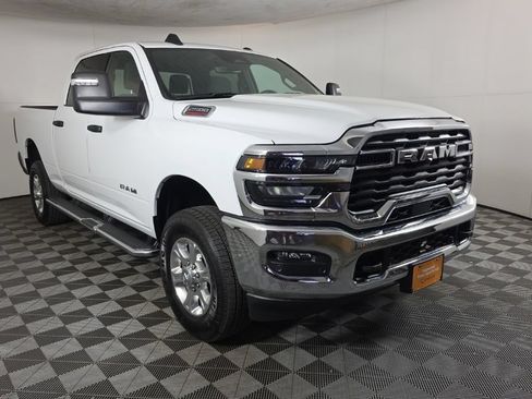 Certified 2026 RAM 2500 Big Horn AWD/4WD image 3