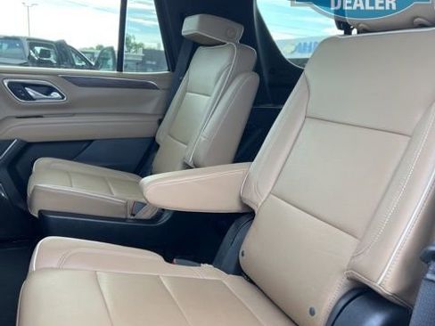 Used 2024 Chevrolet Tahoe Premier AWD/4WD image 6