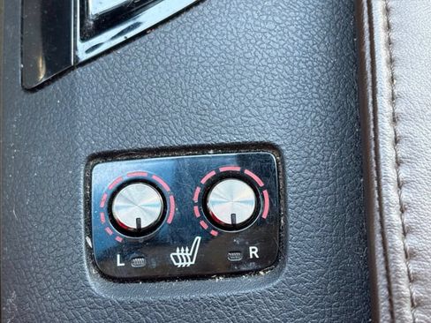 Used 2018 Toyota Avalon XLE Premium FWD image 14