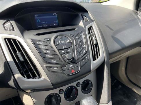 Used 2014 Ford Focus SE image 25
