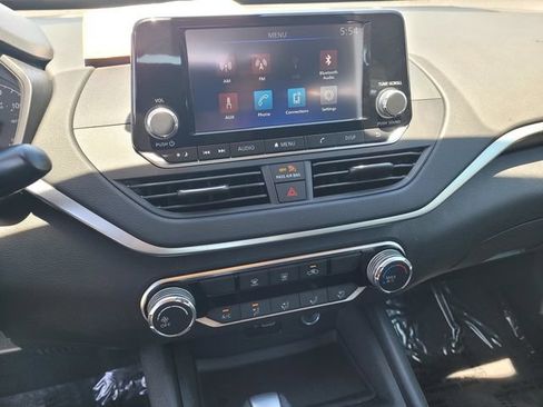 Used 2022 Nissan Altima 2.5 S FWD image 22