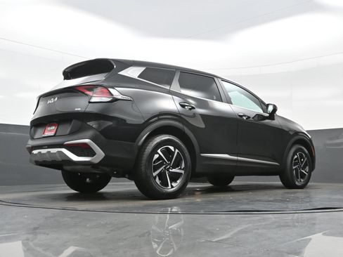 Used 2023 Kia Sportage LX AWD/4WD image 32