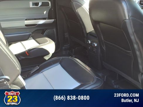 Certified 2022 Ford Explorer XLT w/ Equipment Group 202A image 11