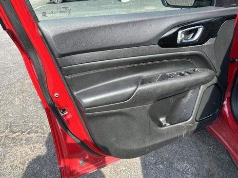 Used 2022 Jeep Compass Limited image 12