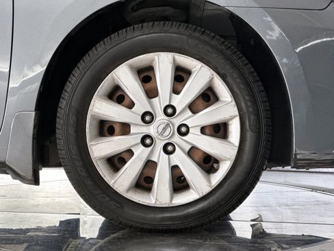 Used 2016 Nissan Sentra S FWD image 11