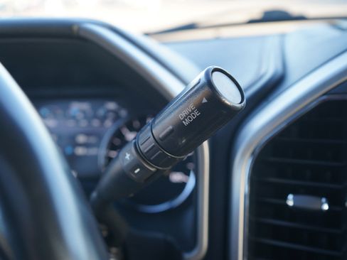 Used 2022 Ford F350 Platinum w/ FX4 Off-Road Package image 22