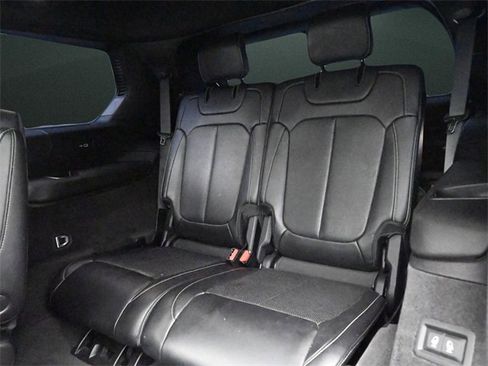 Used 2021 Jeep Grand Cherokee L Overland w/ Advanced Protech Group III image 17