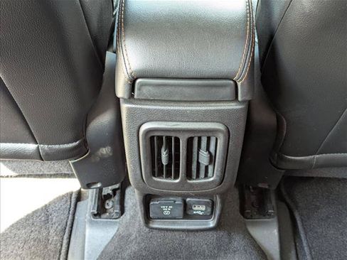 Used 2018 Jeep Compass Limited AWD/4WD image 16