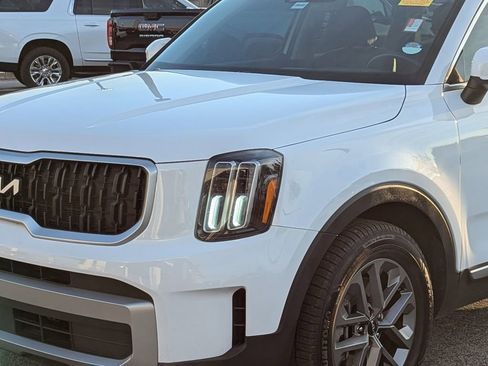 Used 2023 Kia Telluride LX image 5