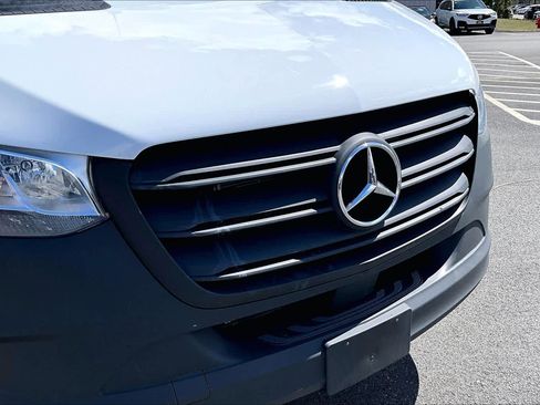 Used 2025 Mercedes-Benz Sprinter 2500 image 31