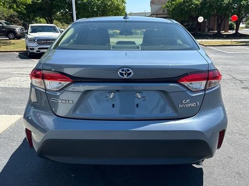 Used 2024 Toyota Corolla LE FWD image 4