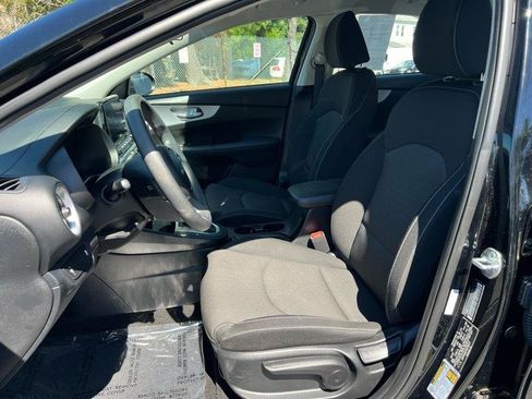 Used 2024 Kia Forte LXS FWD image 7