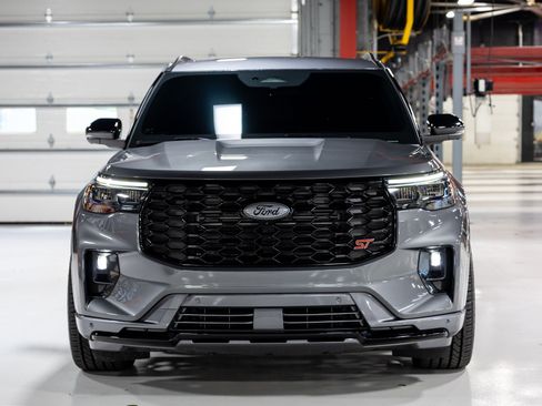 Used 2026 Ford Explorer ST w/ Sun And Sound Package AWD/4WD image 13