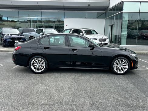 Used 2023 BMW 330i Sedan w/ Convenience Package RWD image 6