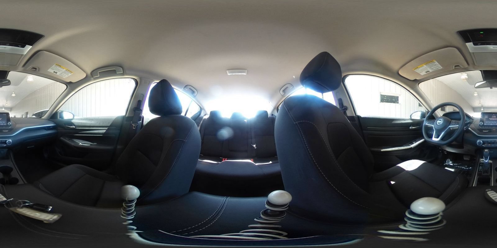 Used 2025 Nissan Altima 2.5 SV FWD image 41