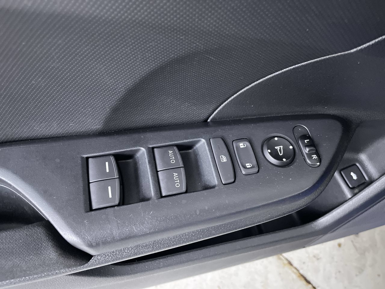 Used 2019 Honda Civic LX image 11